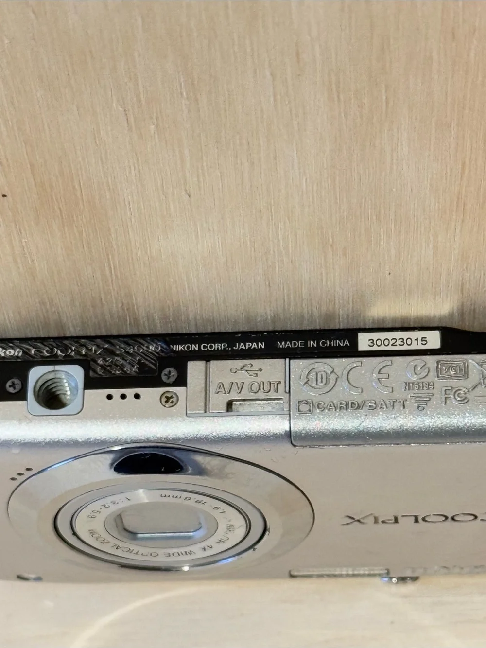 Nikon Coolpix S4000 Silver 12.0MP Digital Camera BROKEN LENS ERROR Read Info Blw